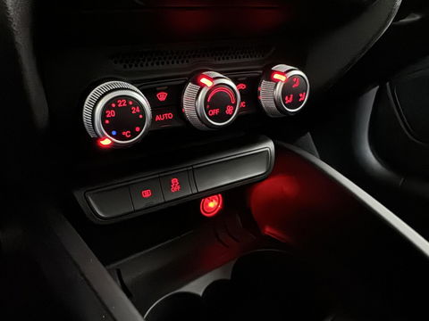 Audi A1 Sportback 1.0 TFSI S-line Airco Navi Cruise PDC