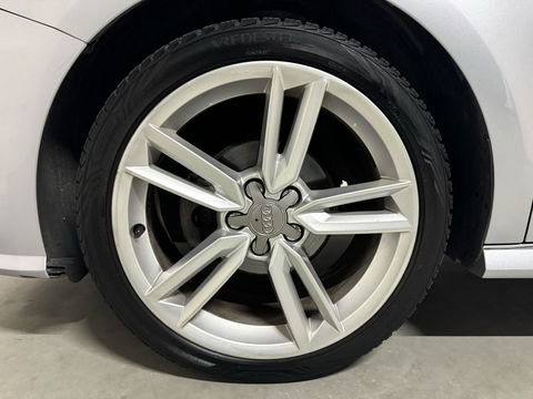 Audi A1 Sportback 1.0 TFSI S-line Airco Navi Cruise PDC