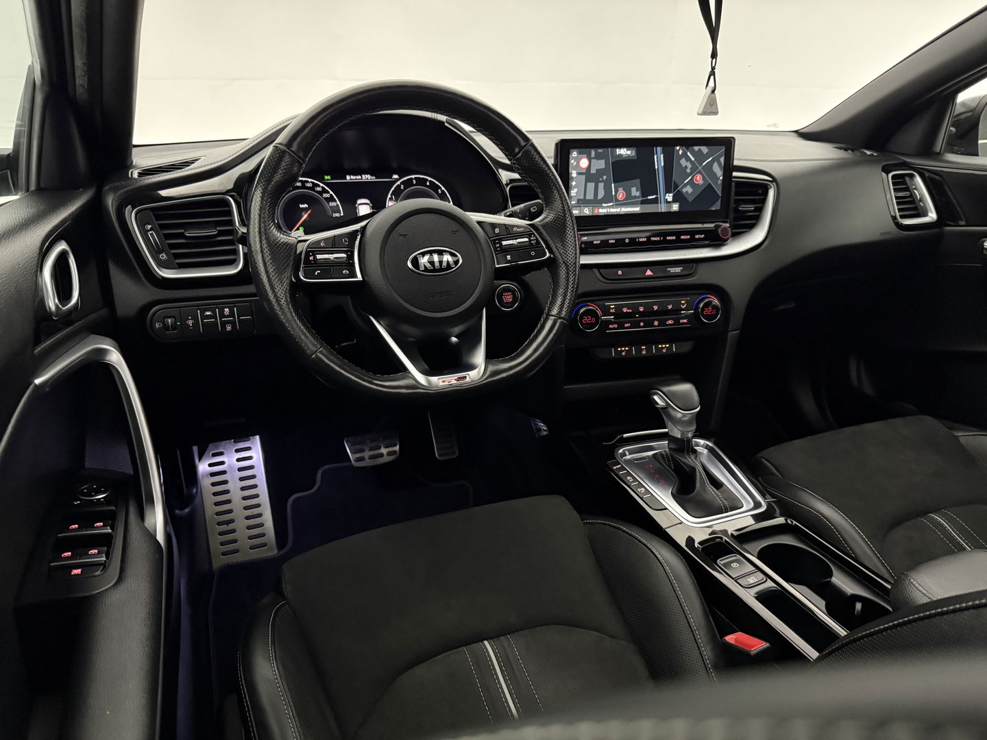 Kia ProCeed 1.4 T-GDI GT-Line | Pano | Camera | Stoel/Stuur verw. | Virtual | Adap. Cruise | Carplay | Keyless | NAP