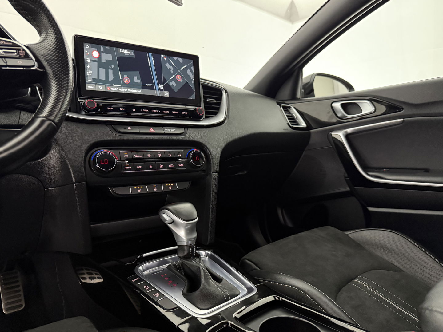 Kia ProCeed 1.4 T-GDI GT-Line | Pano | Camera | Stoel/Stuur verw. | Virtual | Adap. Cruise | Carplay | Keyless | NAP