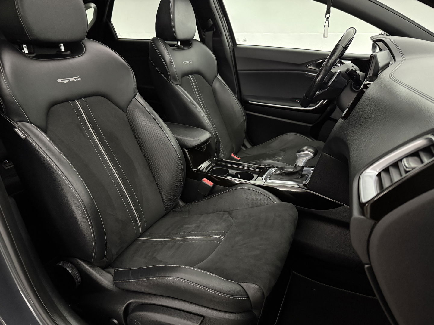 Kia ProCeed 1.4 T-GDI GT-Line | Pano | Camera | Stoel/Stuur verw. | Virtual | Adap. Cruise | Carplay | Keyless | NAP