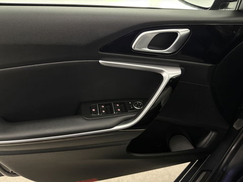 Kia ProCeed 1.4 T-GDI GT-Line | Pano | Camera | Stoel/Stuur verw. | Virtual | Adap. Cruise | Carplay | Keyless | NAP