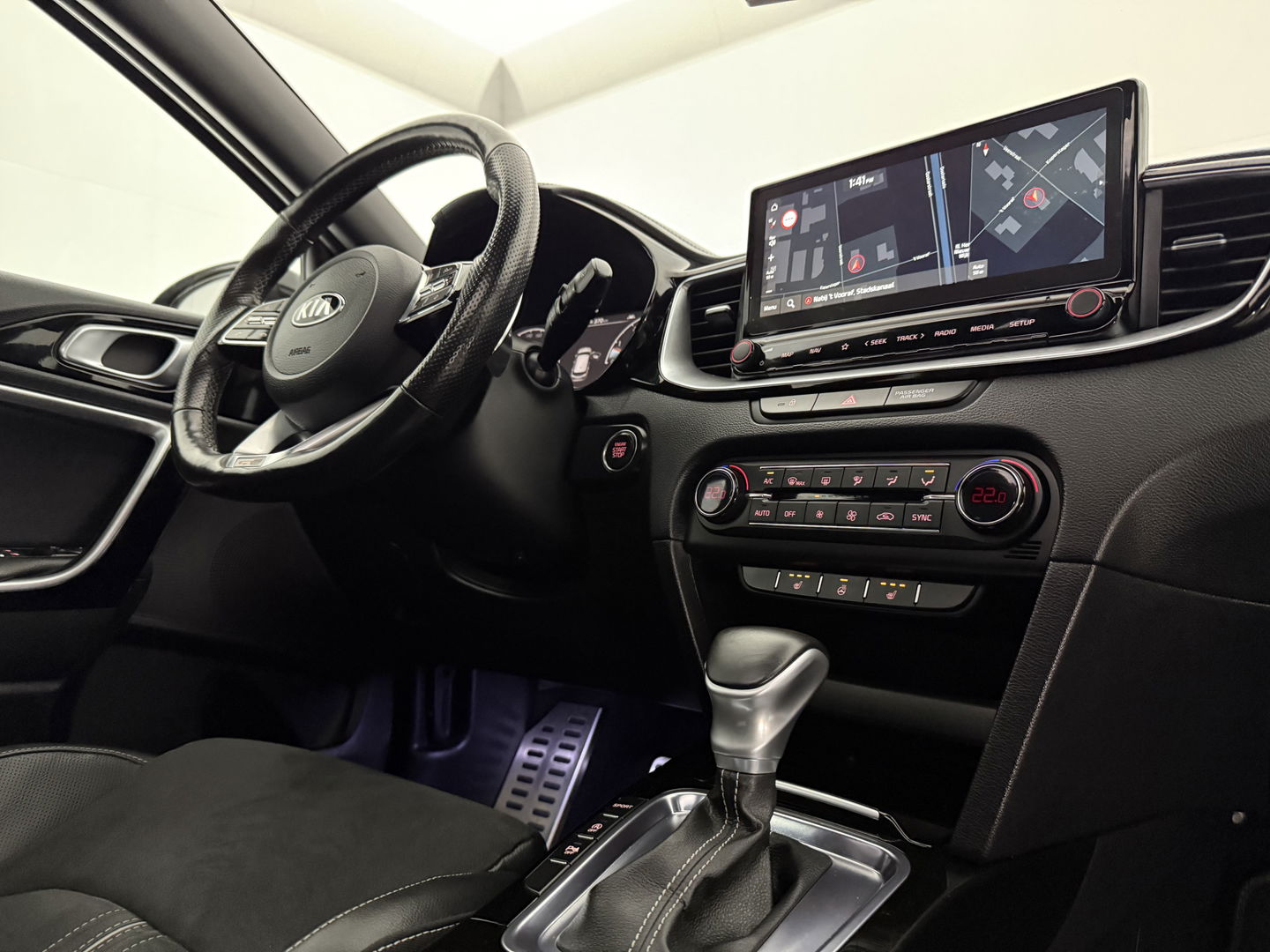 Kia ProCeed 1.4 T-GDI GT-Line | Pano | Camera | Stoel/Stuur verw. | Virtual | Adap. Cruise | Carplay | Keyless | NAP