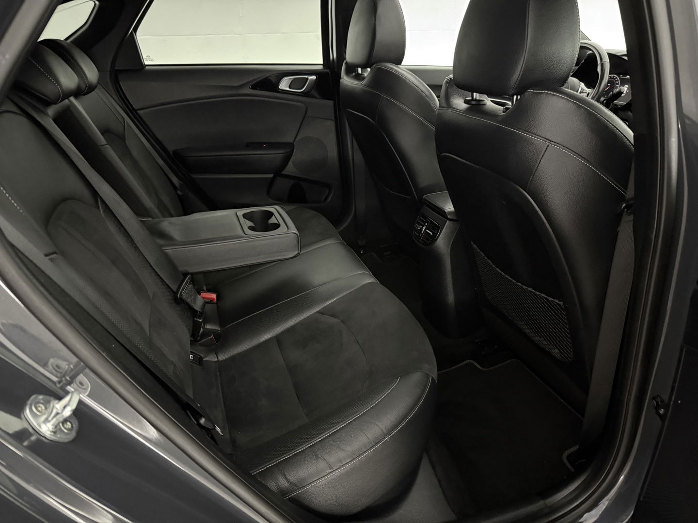 Kia ProCeed 1.4 T-GDI GT-Line | Pano | Camera | Stoel/Stuur verw. | Virtual | Adap. Cruise | Carplay | Keyless | NAP