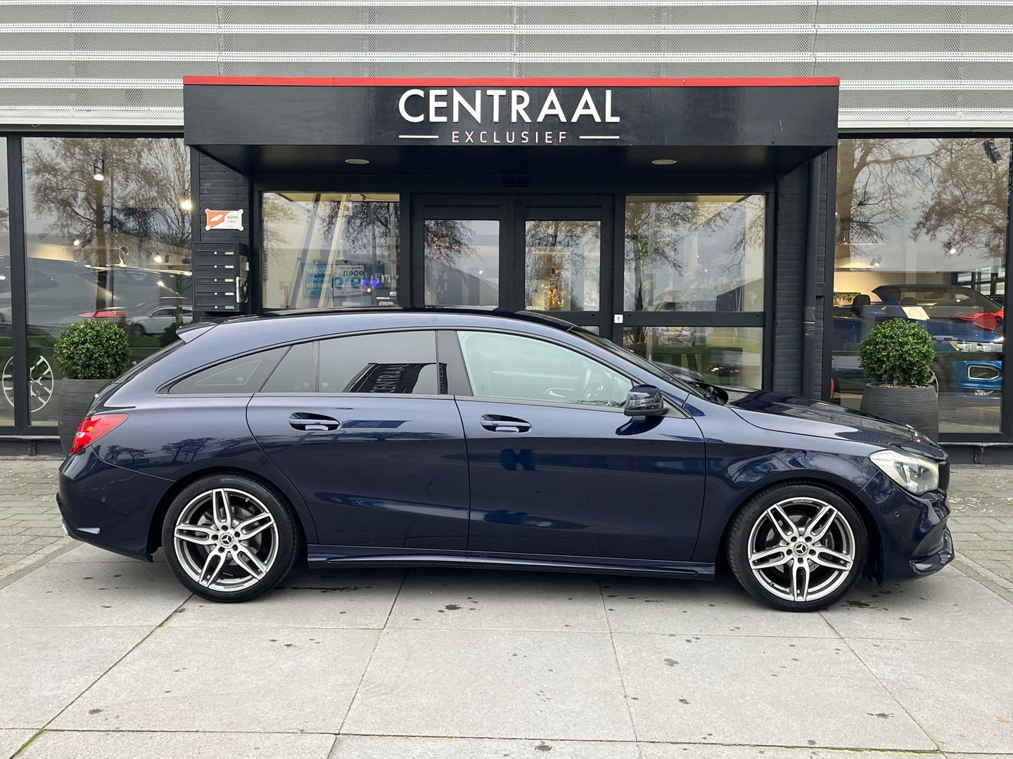 Mercedes-Benz CLA-Klasse Shooting Brake 180 AMG|NL-Auto|Camera|Carplay|Navi|Stoelverwarming|Cruise Control|122PK