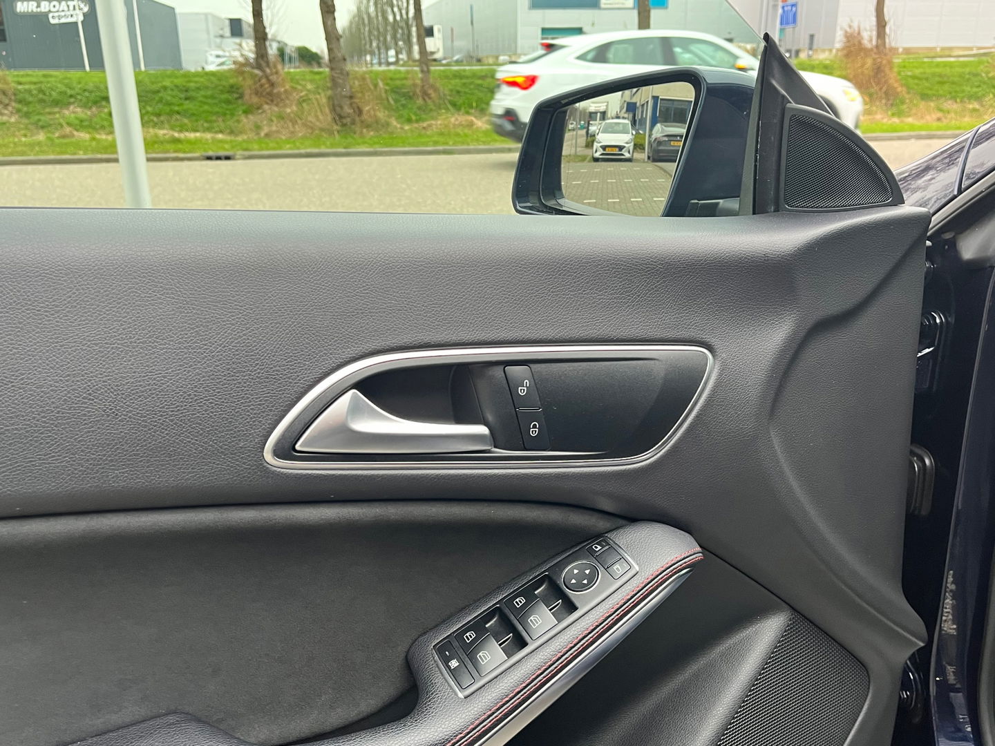 Mercedes-Benz CLA-Klasse Shooting Brake 180 AMG|NL-Auto|Camera|Carplay|Navi|Stoelverwarming|Cruise Control|122PK