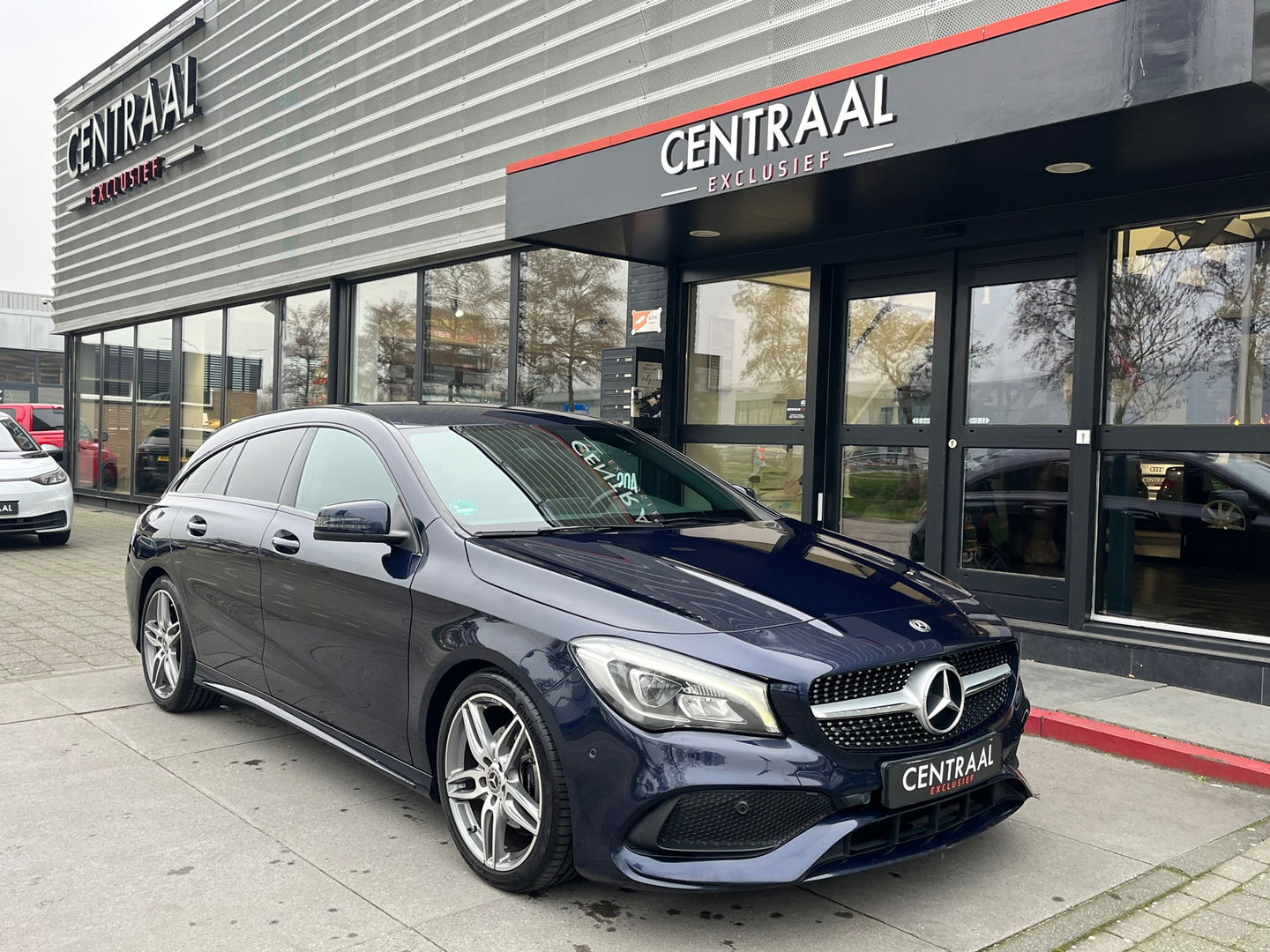 Mercedes-Benz CLA-Klasse Shooting Brake 180 AMG|NL-Auto|Camera|Carplay|Navi|Stoelverwarming|Cruise Control|122PK
