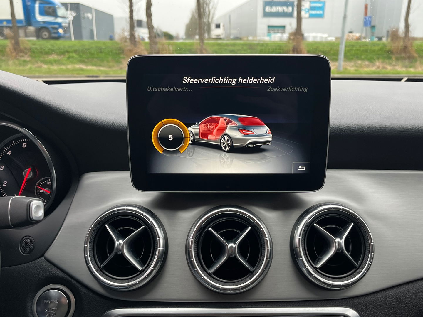 Mercedes-Benz CLA-Klasse Shooting Brake 180 AMG|NL-Auto|Camera|Carplay|Navi|Stoelverwarming|Cruise Control|122PK