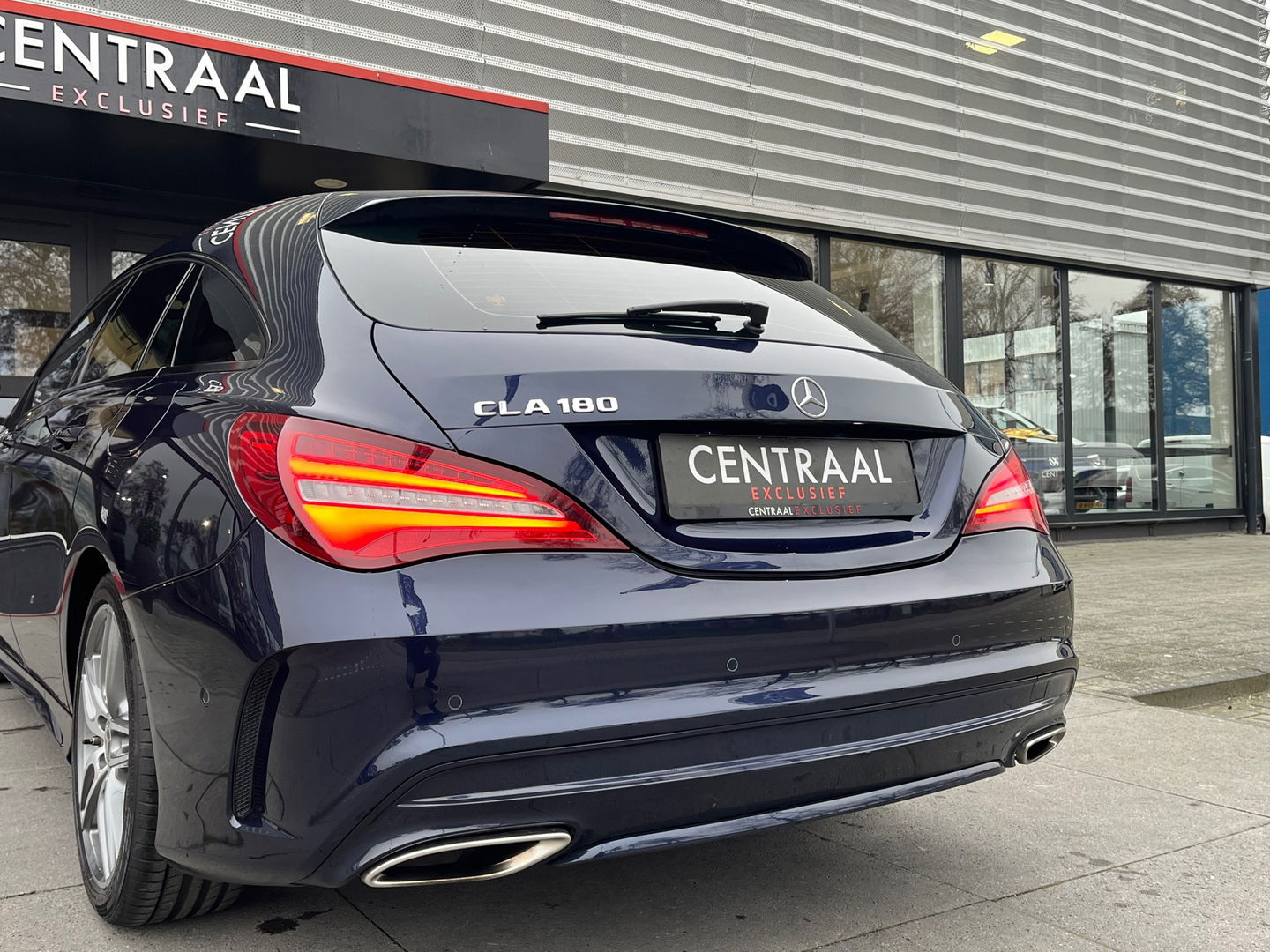 Mercedes-Benz CLA-Klasse Shooting Brake 180 AMG|NL-Auto|Camera|Carplay|Navi|Stoelverwarming|Cruise Control|122PK