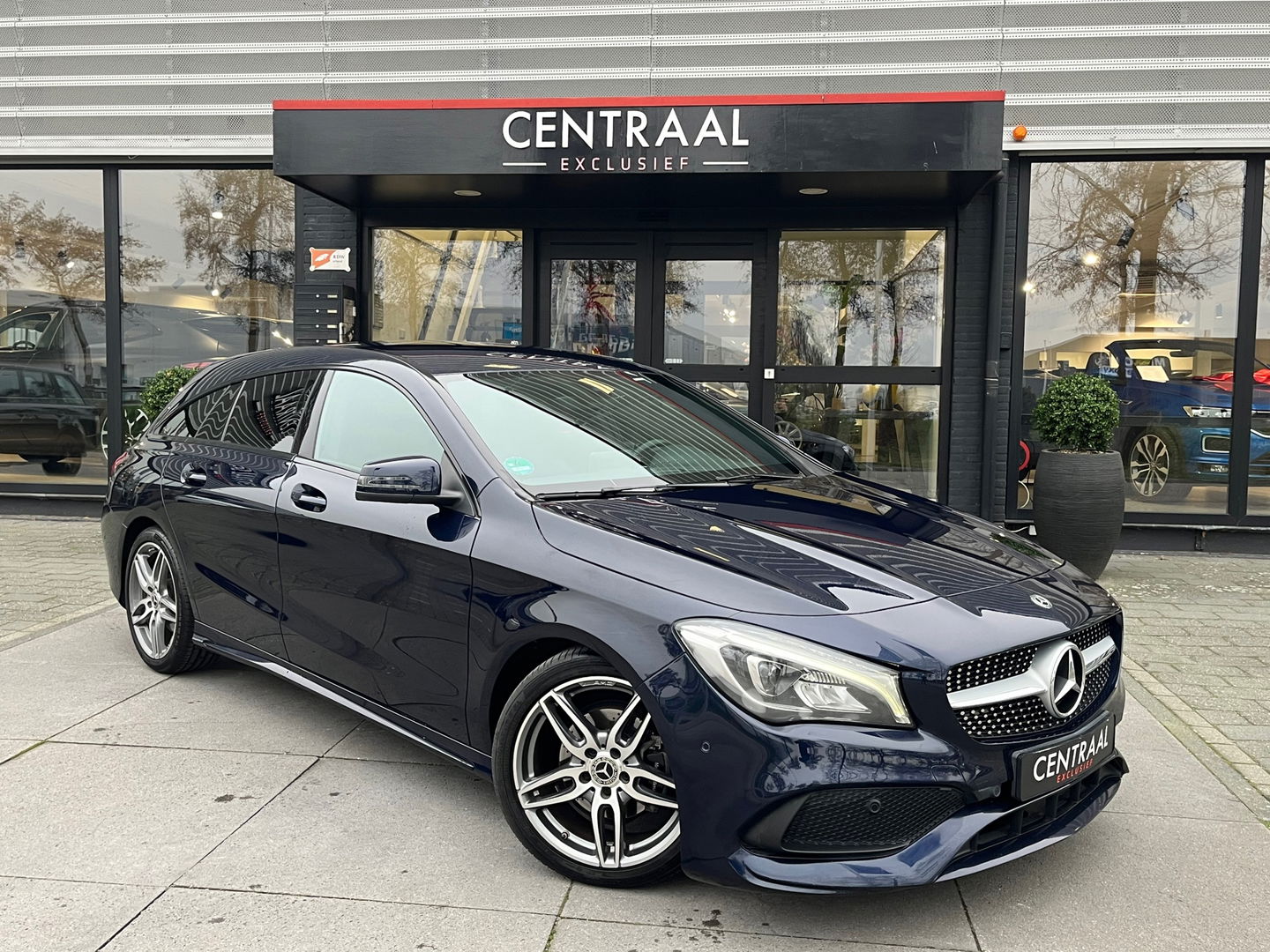 Mercedes-Benz CLA-Klasse Shooting Brake 180 AMG|NL-Auto|Camera|Carplay|Navi|Stoelverwarming|Cruise Control|122PK