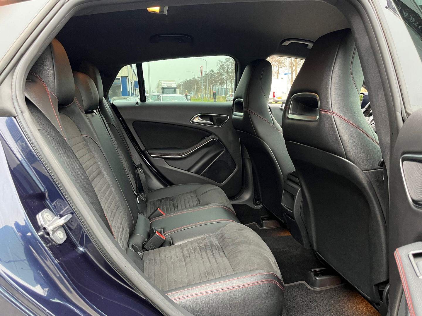 Mercedes-Benz CLA-Klasse Shooting Brake 180 AMG|NL-Auto|Camera|Carplay|Navi|Stoelverwarming|Cruise Control|122PK