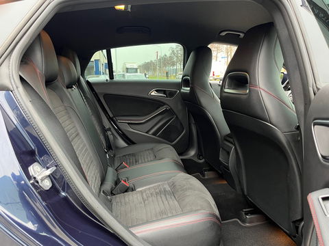 Mercedes-Benz CLA-Klasse Shooting Brake 180 AMG|NL-Auto|Camera|Carplay|Navi|Stoelverwarming|Cruise Control|122PK