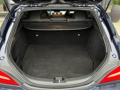 Mercedes-Benz CLA-Klasse Shooting Brake 180 AMG|NL-Auto|Camera|Carplay|Navi|Stoelverwarming|Cruise Control|122PK