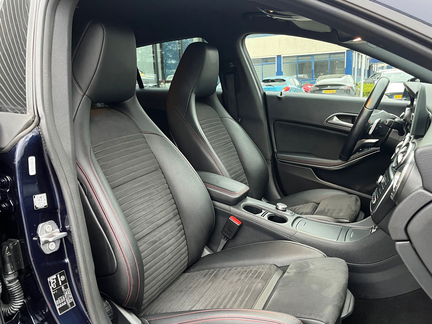 Mercedes-Benz CLA-Klasse Shooting Brake 180 AMG|NL-Auto|Camera|Carplay|Navi|Stoelverwarming|Cruise Control|122PK