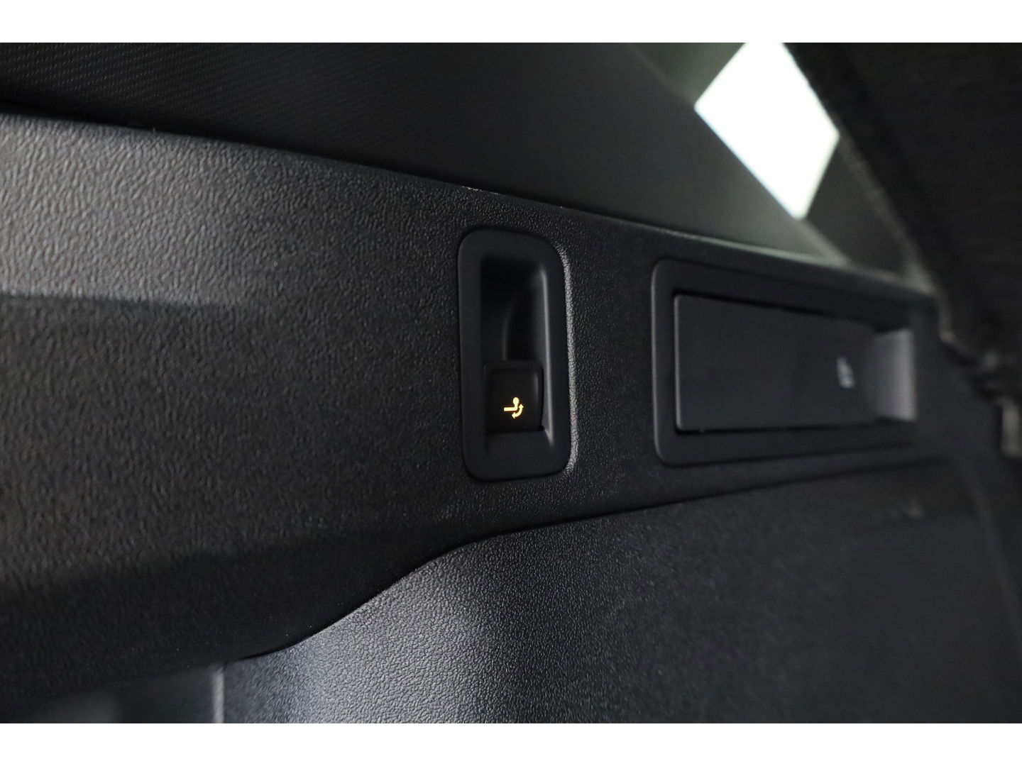 Volkswagen Tiguan 1.5 eHybrid R-Line Black Style 272pk | Pano | Leder | Elek. Stoelen | Stoelventi. | HUD | Massage | 360cam | Harman Kardon | 20''