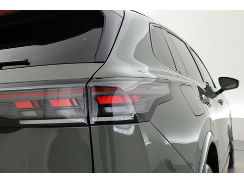 Volkswagen Tiguan 1.5 eHybrid R-Line 272pk | Pano | Leder | Elek. Stoelen | Stoelventi. | HUD | Massage | 360cam | Harman Kardon | 20''