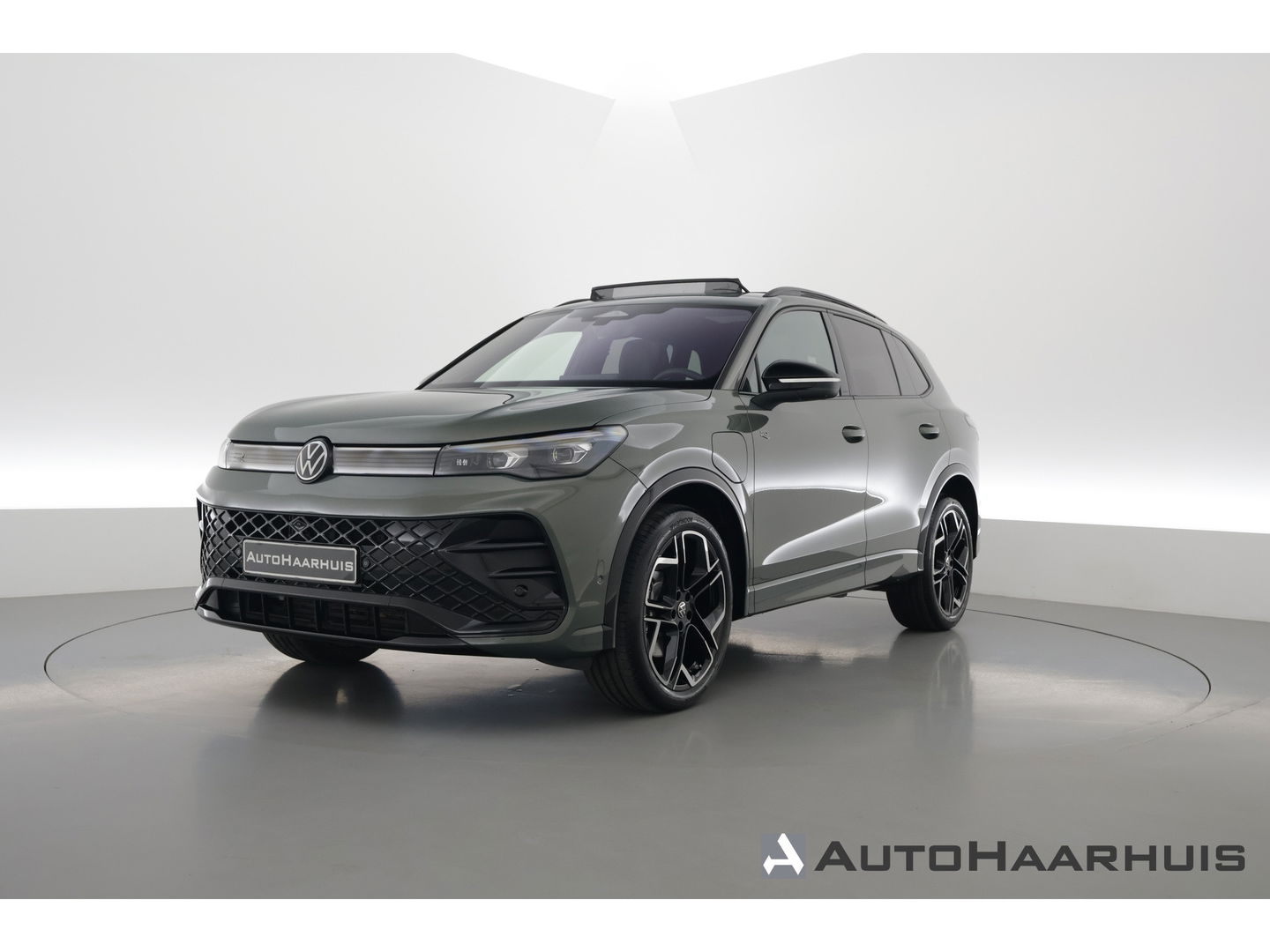Volkswagen Tiguan 1.5 eHybrid R-Line 272pk | Pano | Leder | Elek. Stoelen | Stoelventi. | HUD | Massage | 360cam | Harman Kardon | 20''