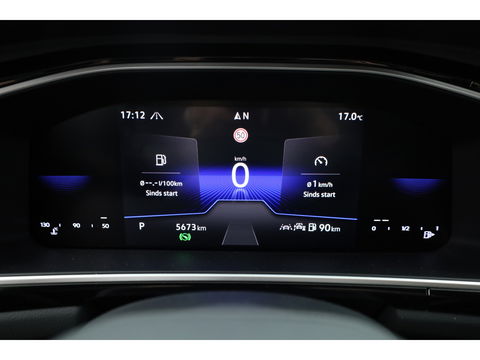 Volkswagen T-Roc 1.5 TSI R-Line DSG | IQ. Light | Afn. Trekhaak | Adapt. Cruise | Camera | Massage | Stoelverw. | CarPlay