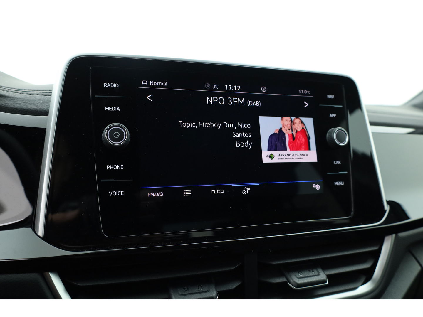 Volkswagen T-Roc 1.5 TSI R-Line DSG | IQ. Light | Afn. Trekhaak | Adapt. Cruise | Camera | Massage | Stoelverw. | CarPlay