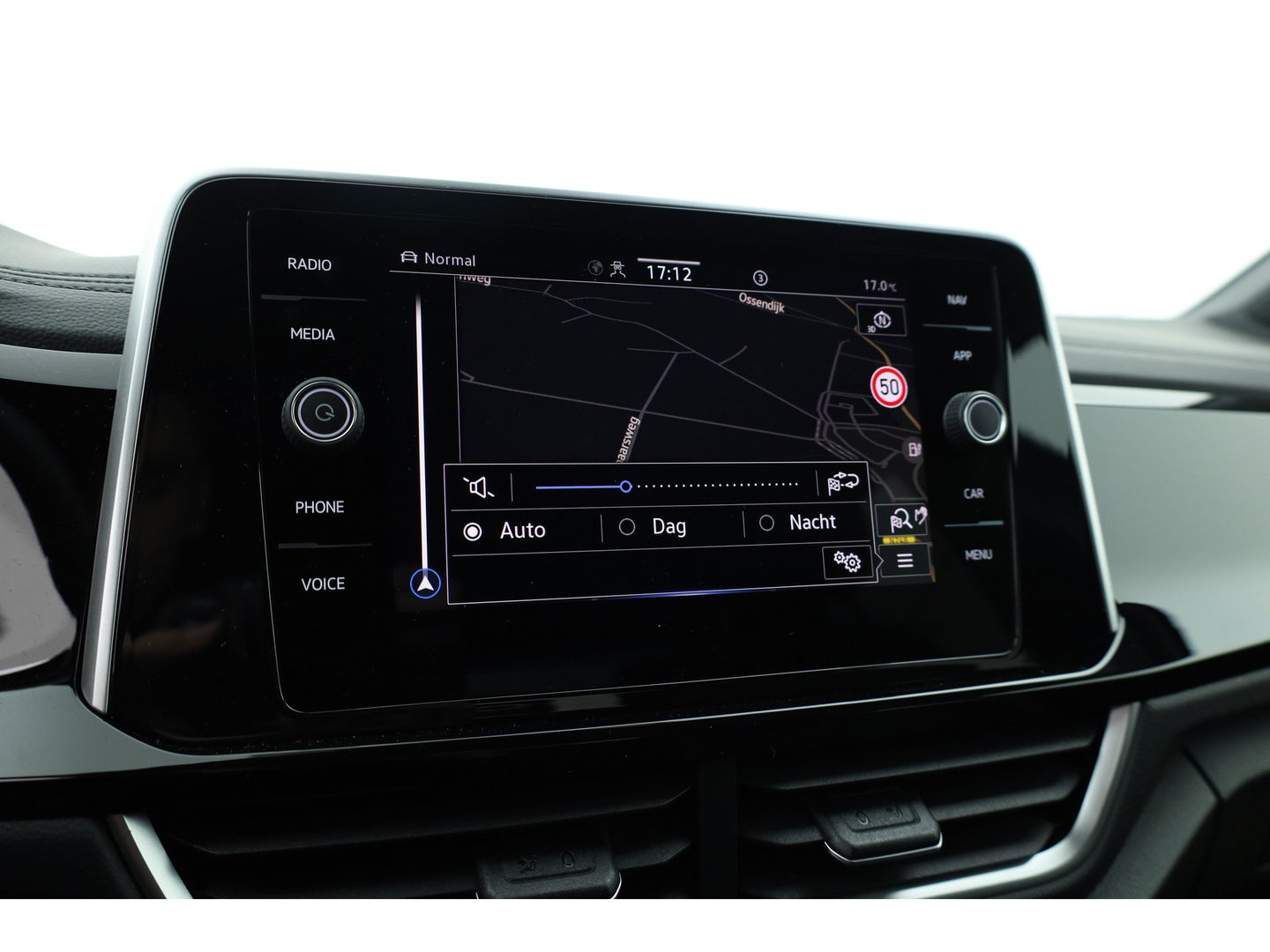 Volkswagen T-Roc 1.5 TSI R-Line DSG | IQ. Light | Afn. Trekhaak | Adapt. Cruise | Camera | Massage | Stoelverw. | CarPlay