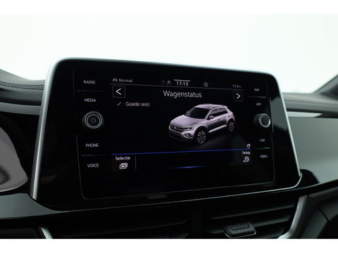 Volkswagen T-Roc 1.5 TSI R-Line DSG | IQ. Light | Afn. Trekhaak | Adapt. Cruise | Camera | Massage | Stoelverw. | CarPlay