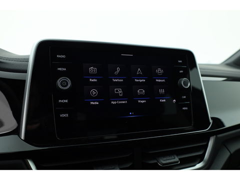 Volkswagen T-Roc 1.5 TSI R-Line DSG | IQ. Light | Afn. Trekhaak | Adapt. Cruise | Camera | Massage | Stoelverw. | CarPlay