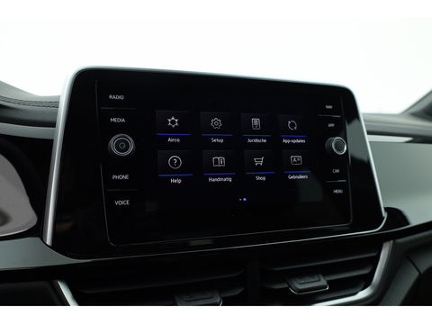 Volkswagen T-Roc 1.5 TSI R-Line DSG | IQ. Light | Afn. Trekhaak | Adapt. Cruise | Camera | Massage | Stoelverw. | CarPlay