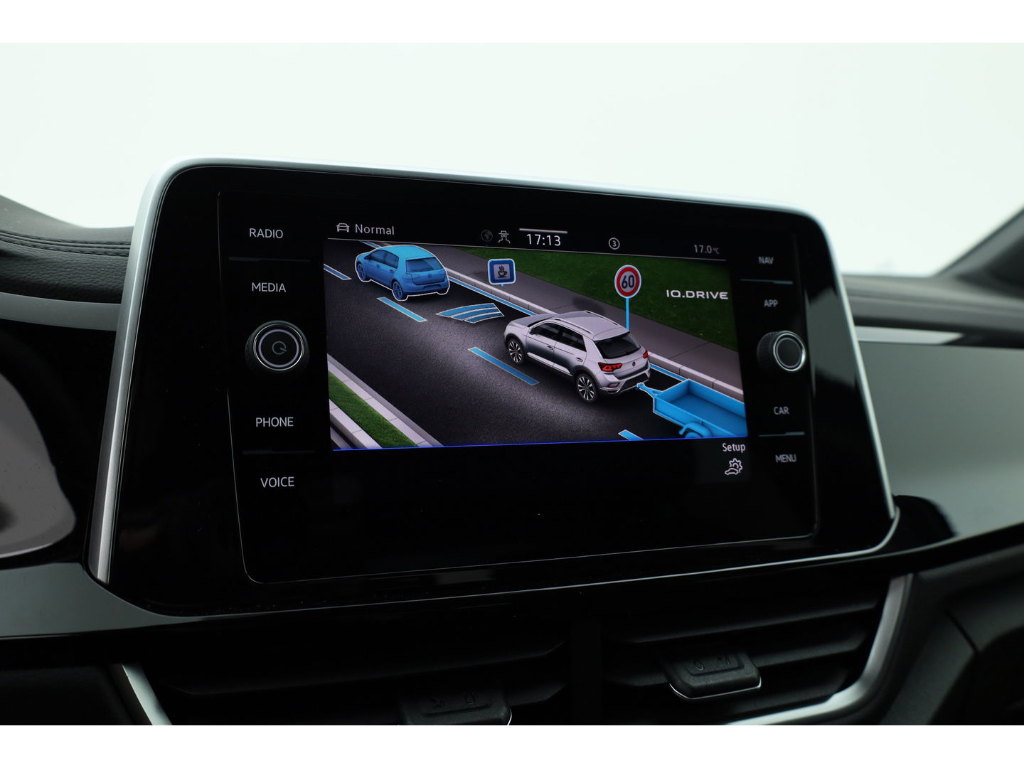 Volkswagen T-Roc 1.5 TSI R-Line DSG | IQ. Light | Afn. Trekhaak | Adapt. Cruise | Camera | Massage | Stoelverw. | CarPlay