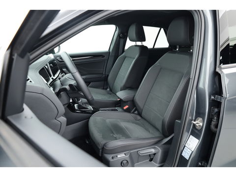 Volkswagen T-Roc 1.5 TSI R-Line DSG | IQ. Light | Afn. Trekhaak | Adapt. Cruise | Camera | Massage | Stoelverw. | CarPlay