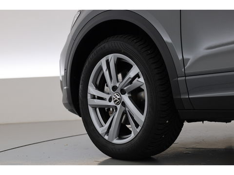 Volkswagen T-Roc 1.5 TSI R-Line DSG | IQ. Light | Afn. Trekhaak | Adapt. Cruise | Camera | Massage | Stoelverw. | CarPlay