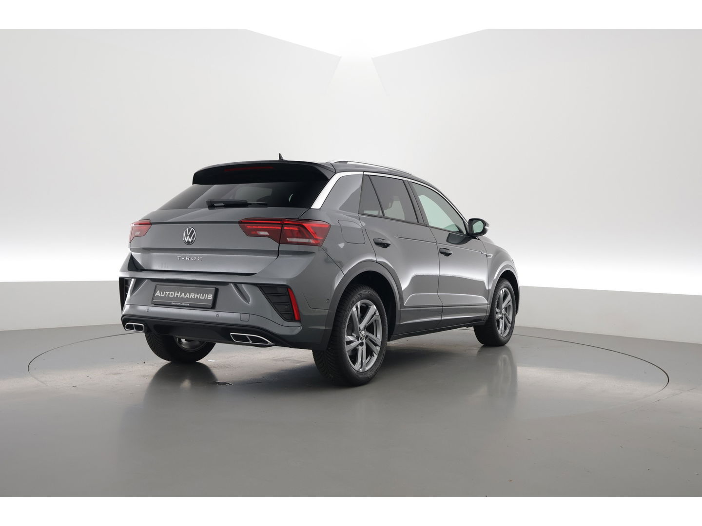 Volkswagen T-Roc 1.5 TSI R-Line DSG | IQ. Light | Afn. Trekhaak | Adapt. Cruise | Camera | Massage | Stoelverw. | CarPlay