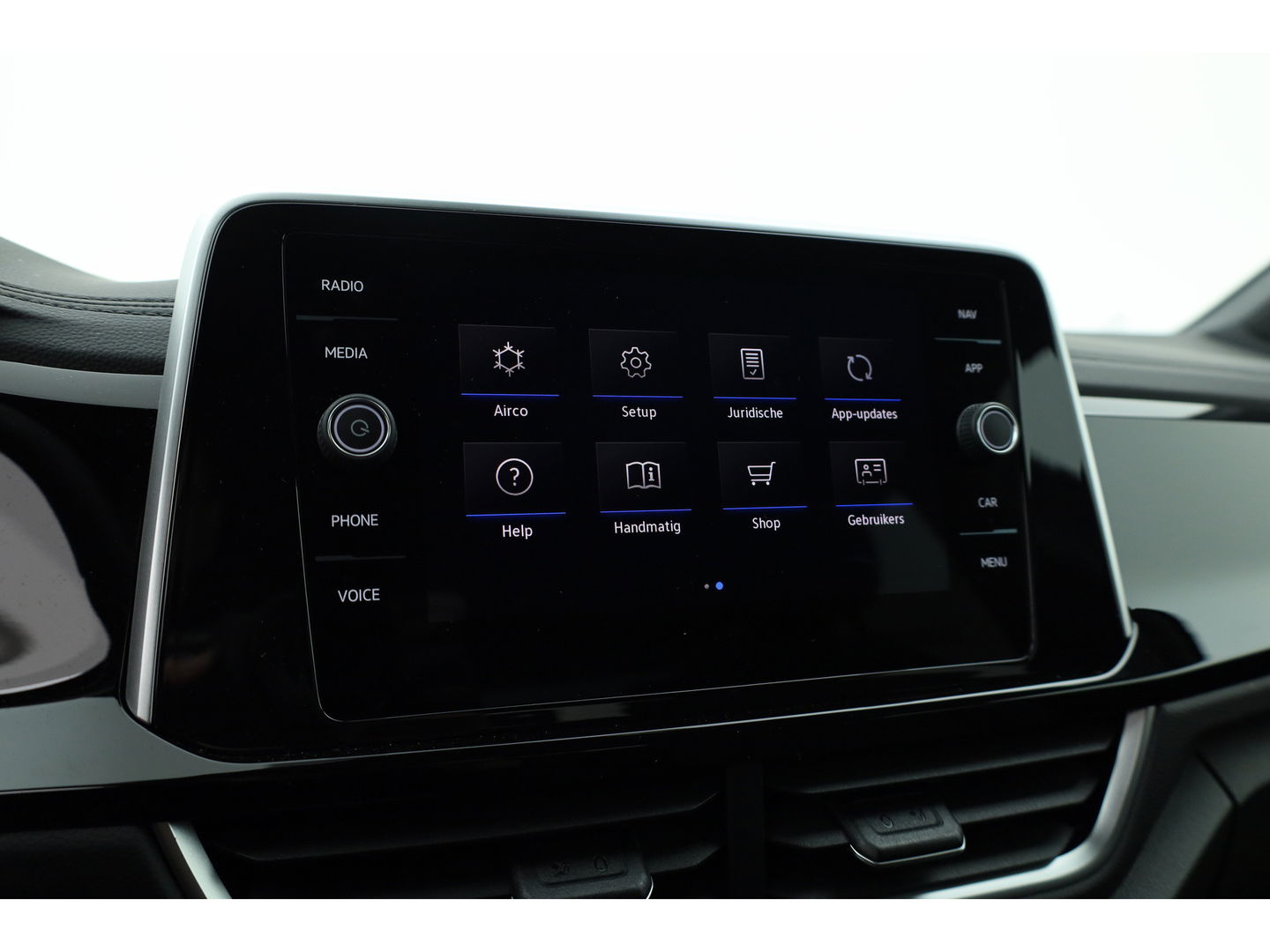 Volkswagen T-Roc 1.5 TSI R-Line DSG | IQ. Light | Afn. Trekhaak | Adapt. Cruise | Camera | Massage | Stoelverw. | CarPlay