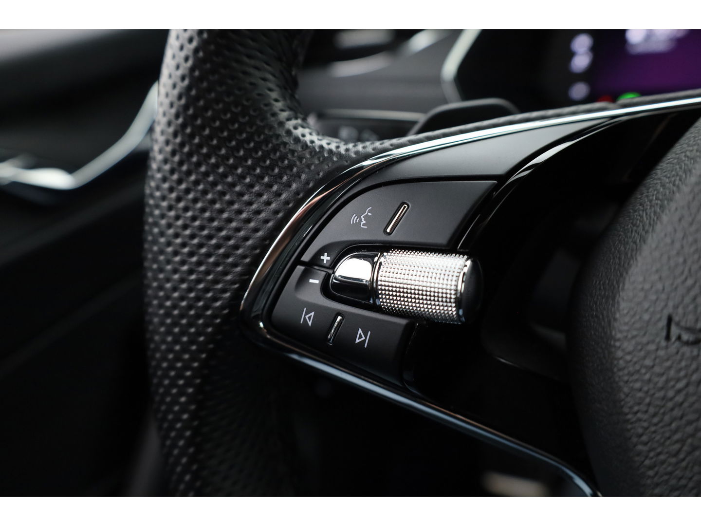 Škoda Octavia Combi 2.0 TDI | Elek. Trekhaak | Navi by App | Camera | LED | 18'' | Adapt. Cruise |