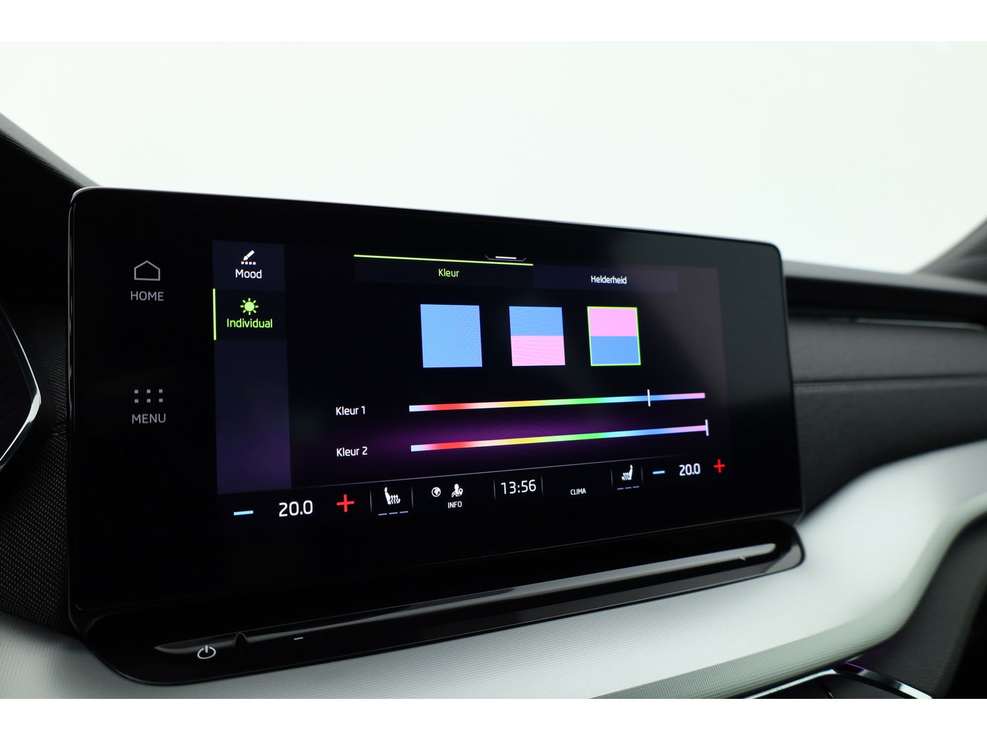 Škoda Octavia Combi 2.0 TDI | Elek. Trekhaak | Navi by App | Camera | LED | 18'' | Adapt. Cruise |