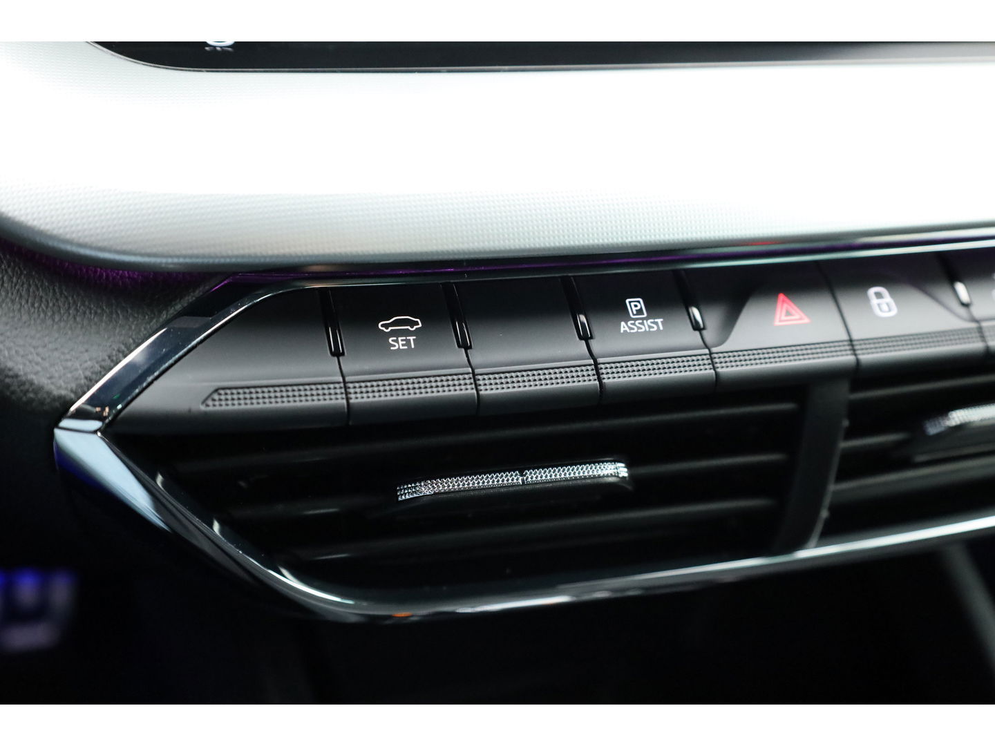 Škoda Octavia Combi 2.0 TDI | Elek. Trekhaak | Navi by App | Camera | LED | 18'' | Adapt. Cruise |