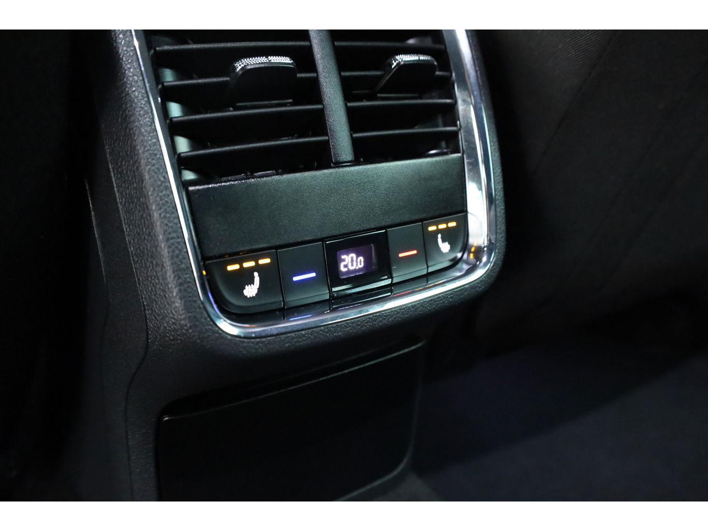 Škoda Octavia Combi 2.0 TDI | Elek. Trekhaak | Navi by App | Camera | LED | 18'' | Adapt. Cruise |