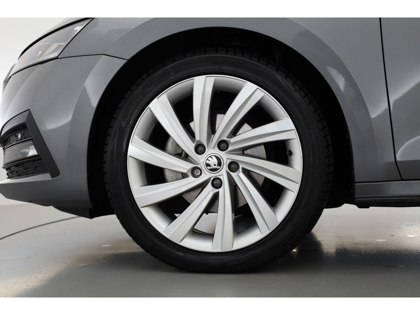 Škoda Octavia Combi 2.0 TDI | Elek. Trekhaak | Navi by App | Camera | LED | 18'' | Adapt. Cruise |