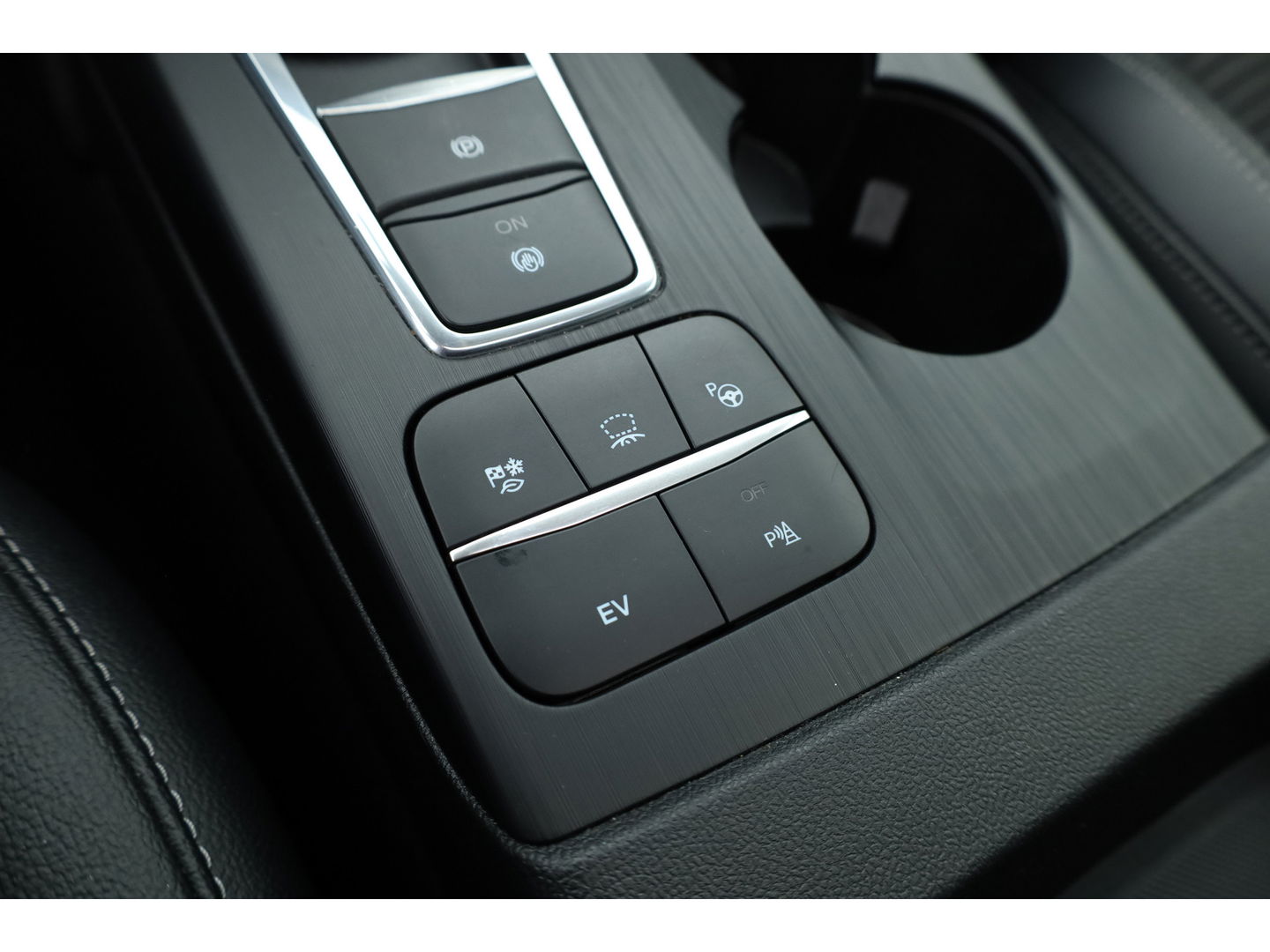 Ford Kuga 2.5 PHEV Titanium X | Pano | HUD | Elek. Trekhaak | B&O Audio | Winter Pack | 20'' | Camera