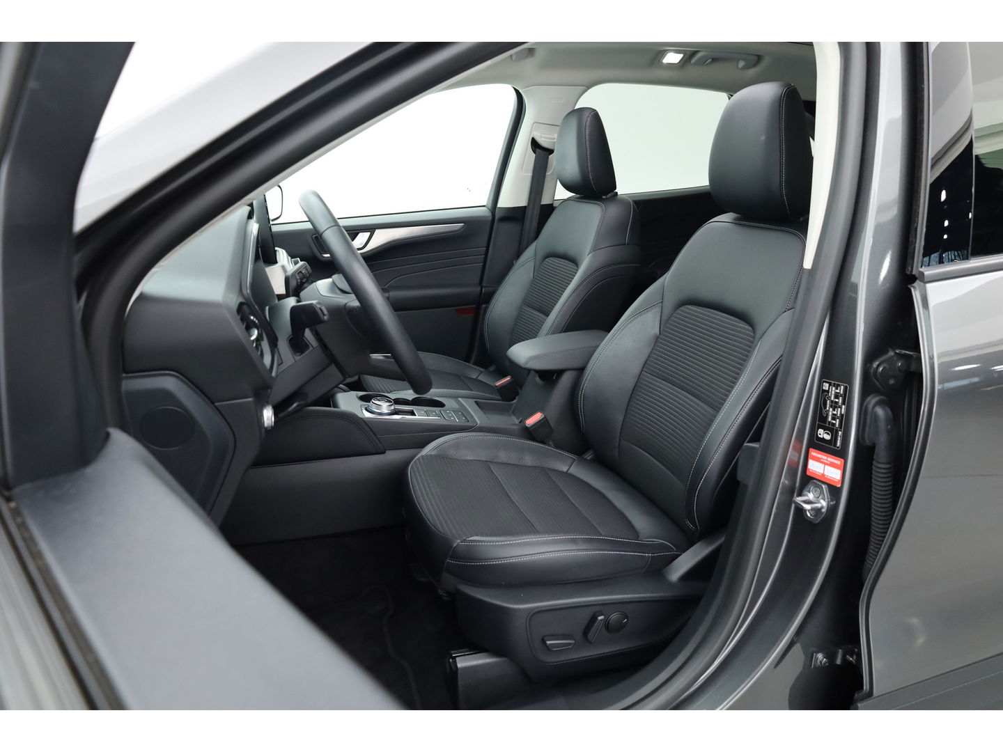 Ford Kuga 2.5 PHEV Titanium X | Pano | HUD | Elek. Trekhaak | B&O Audio | Winter Pack | 20'' | Camera