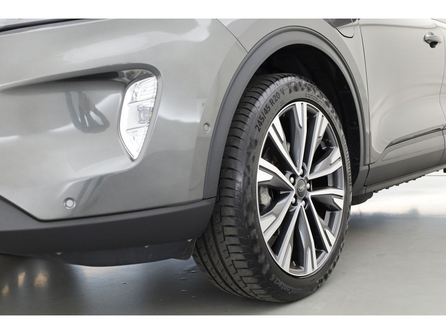 Ford Kuga 2.5 PHEV Titanium X | Pano | HUD | Elek. Trekhaak | B&O Audio | Winter Pack | 20'' | Camera