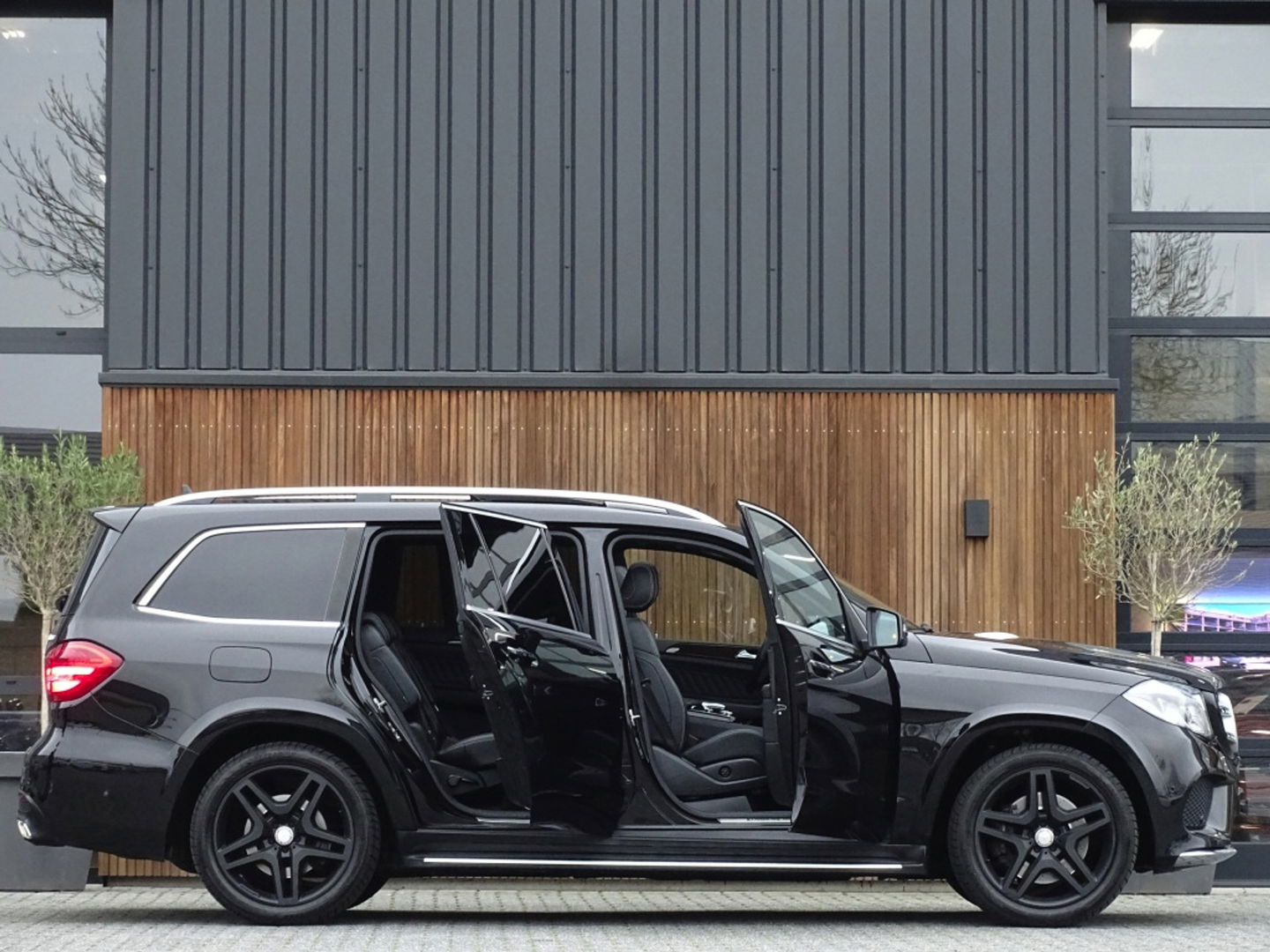 Mercedes-Benz GLS 400 AMG 4MATIC 334PK / Prestige Plus / 7-pers. VIP / LED