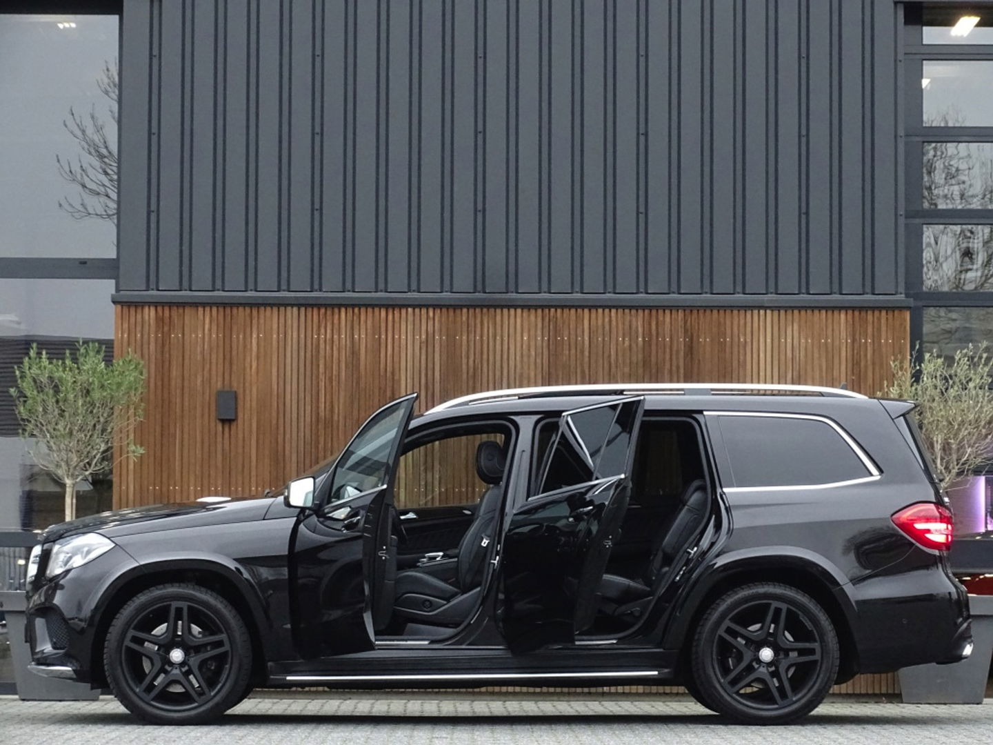 Mercedes-Benz GLS 400 AMG 4MATIC 334PK / Prestige Plus / 7-pers. VIP / LED