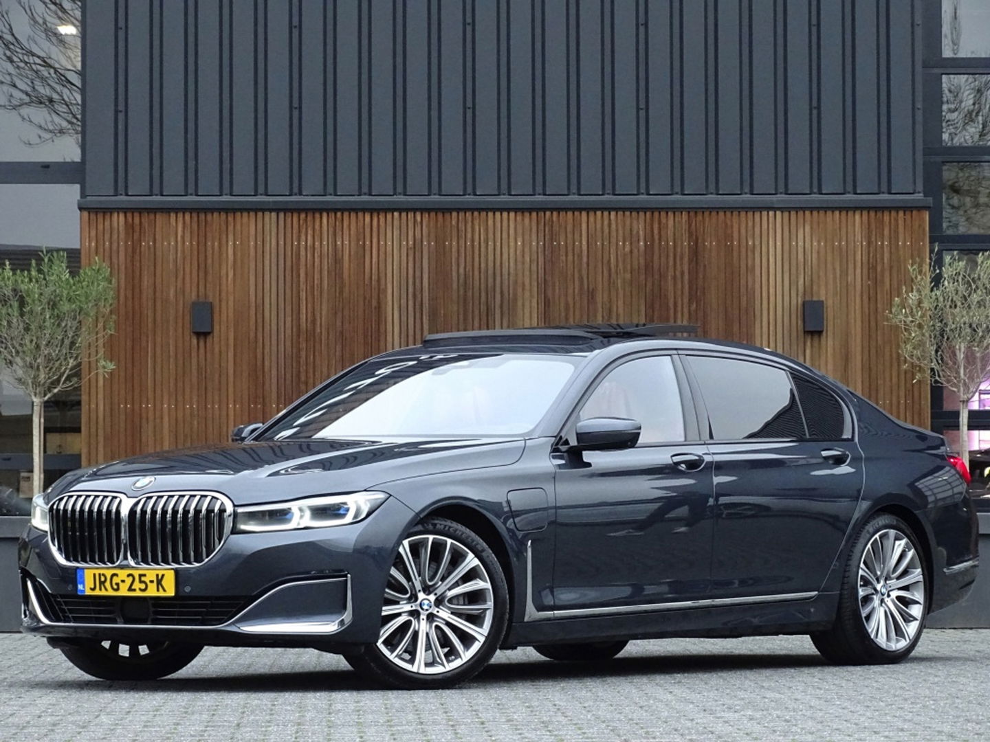 BMW 7 Serie 745Le 394PK / Skylounge / B&W / Laser / M- Individual / 360°