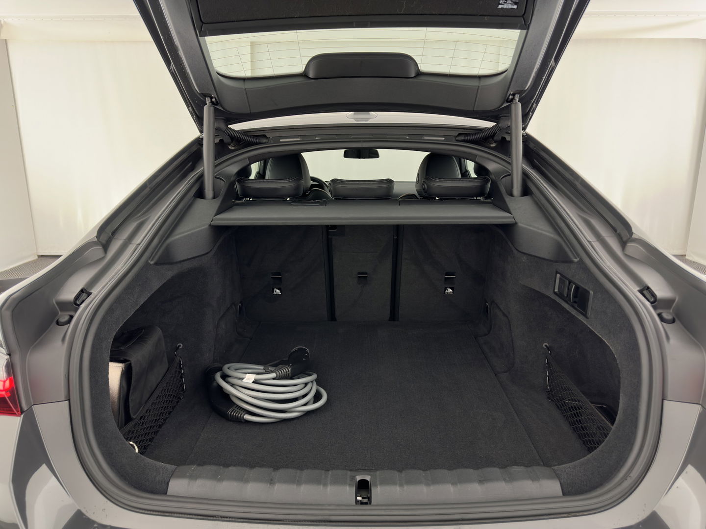 BMW i4 eDrive40 M-Sport High Executive 84 kWh (3-Fase) [SOH-97%] (INCL-BTW)  Aut *FULL-LEATHER | HEAD UP | FULL-LED | HARMAN/KARDON-AUDIO | ADAPTIVE-CRUISE |  ADAPTIVE-CRUISE | WIDESCREEN-COCKPIT | DAB+ | TOPVIEW | AMBIENT-LIGHT | CARPLAY | HEATED-SPORTSEA