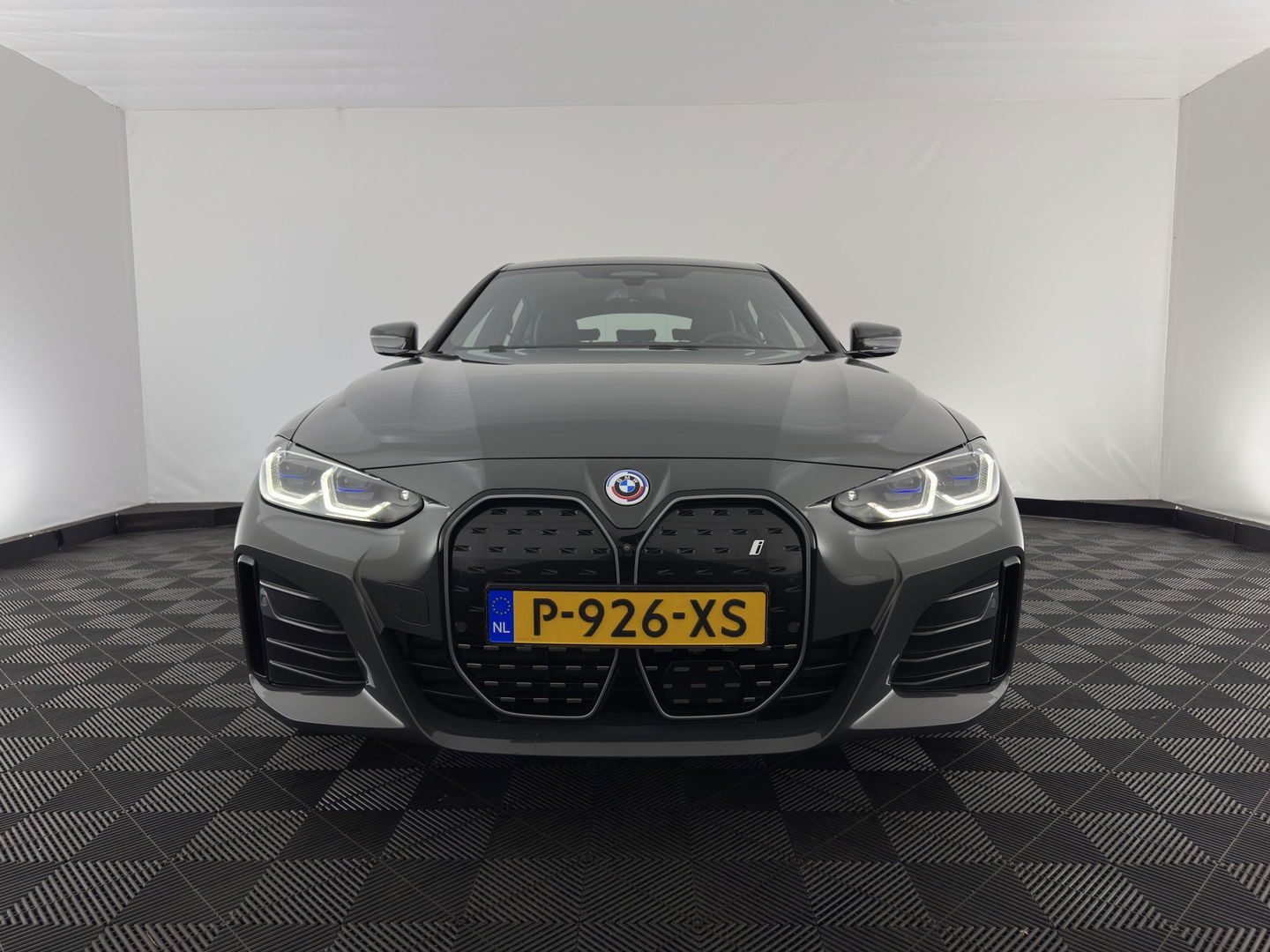 BMW i4 eDrive40 M-Sport High Executive 84 kWh (3-Fase) [SOH-97%] (INCL-BTW)  Aut *FULL-LEATHER | HEAD UP | FULL-LED | HARMAN/KARDON-AUDIO | ADAPTIVE-CRUISE |  ADAPTIVE-CRUISE | WIDESCREEN-COCKPIT | DAB+ | TOPVIEW | AMBIENT-LIGHT | CARPLAY | HEATED-SPORTSEA