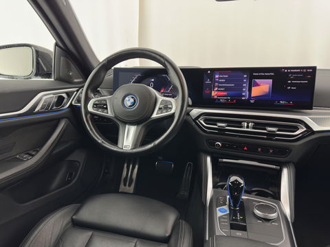 BMW i4 eDrive40 M-Sport High Executive 84 kWh (3-Fase) [SOH-97%] (INCL-BTW)  Aut *FULL-LEATHER | HEAD UP | FULL-LED | HARMAN/KARDON-AUDIO | ADAPTIVE-CRUISE |  ADAPTIVE-CRUISE | WIDESCREEN-COCKPIT | DAB+ | TOPVIEW | AMBIENT-LIGHT | CARPLAY | HEATED-SPORTSEA