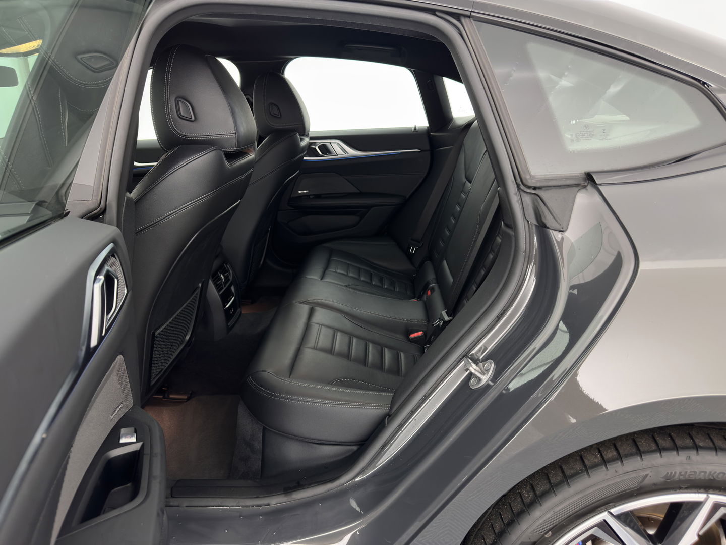 BMW i4 eDrive40 M-Sport High Executive 84 kWh (3-Fase) [SOH-97%] (INCL-BTW)  Aut *FULL-LEATHER | HEAD UP | FULL-LED | HARMAN/KARDON-AUDIO | ADAPTIVE-CRUISE |  ADAPTIVE-CRUISE | WIDESCREEN-COCKPIT | DAB+ | TOPVIEW | AMBIENT-LIGHT | CARPLAY | HEATED-SPORTSEA