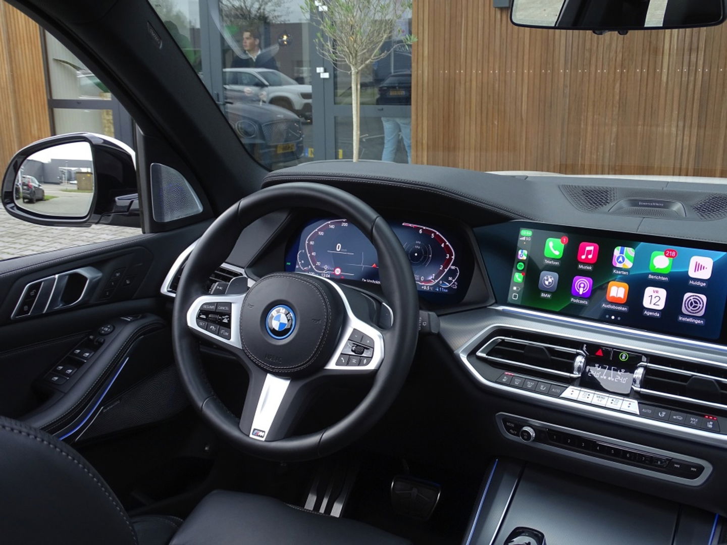 BMW X5 45e 394PK X-drive / M-Sport Pro Individual / B&W / 360° / Laser