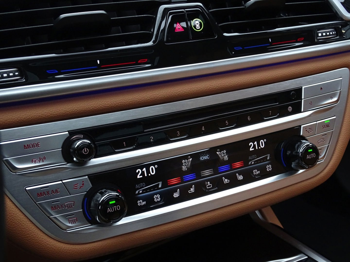 BMW 7 Serie 745Le 394PK / Skylounge / B&W / Laser / M- Individual / 360°