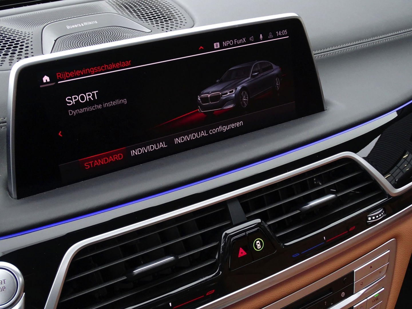 BMW 7 Serie 745Le 394PK / Skylounge / B&W / Laser / M- Individual / 360°